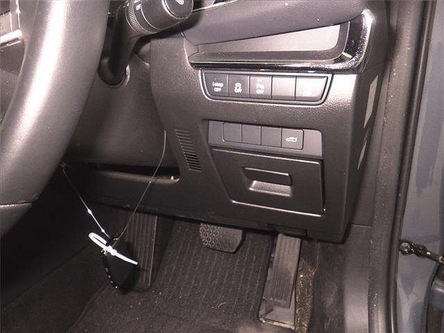 Mazda MAZDA3 2023 7046292-8