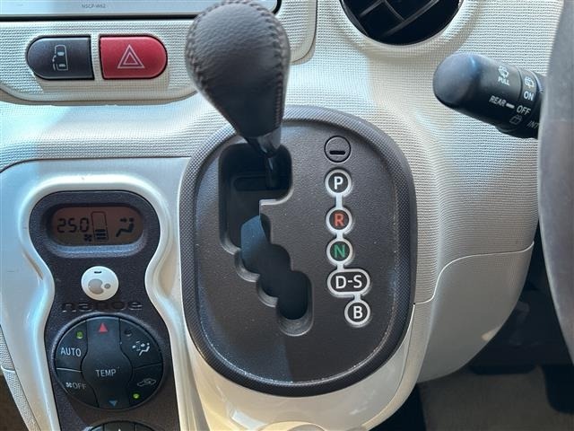 Toyota PORTE 2013 7054978-7
