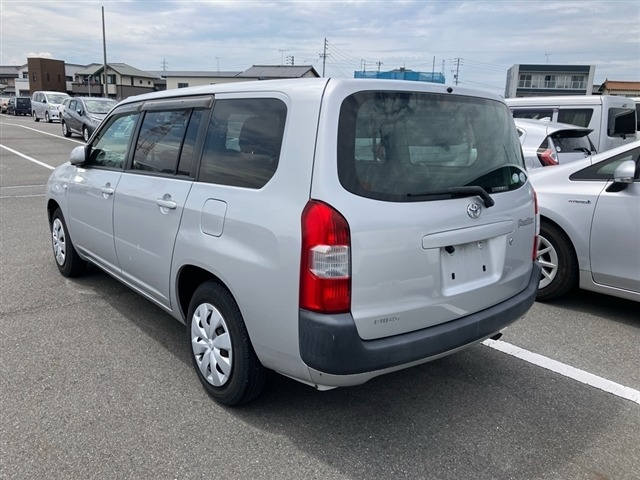 Toyota PROBOX VAN 2017 7043100-1