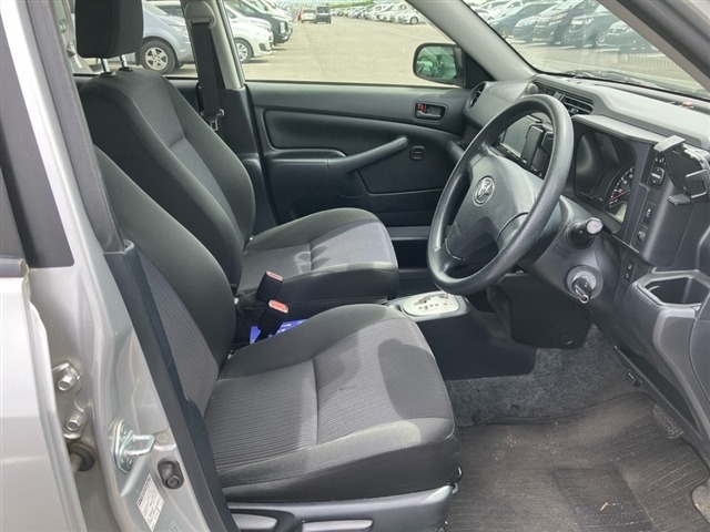 Toyota PROBOX VAN 2017 7043100-5