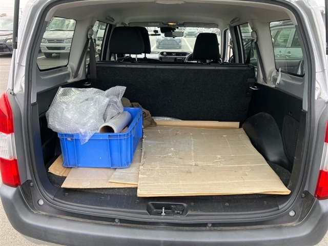 Toyota PROBOX VAN 2017 7043100-8