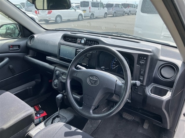 Toyota PROBOX VAN 2021 7043101-3