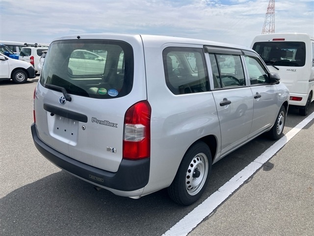 Toyota PROBOX VAN 2021 7043101-9