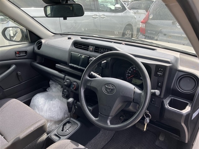 Toyota PROBOX VAN 2021 7043117-3