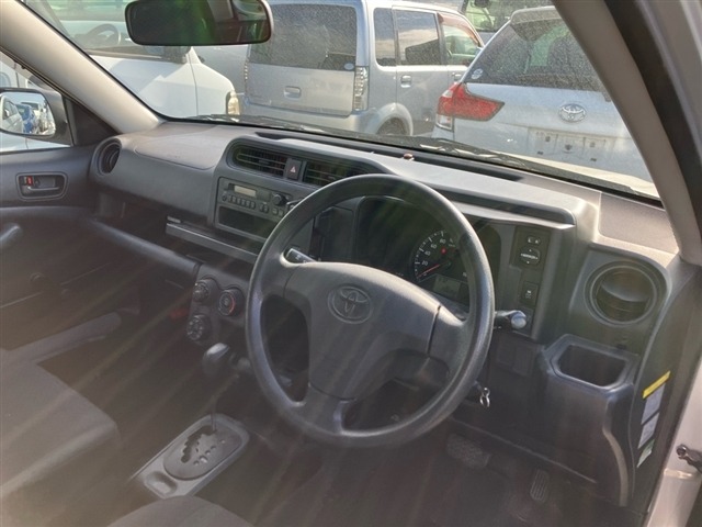 Toyota PROBOX VAN 2018 7043132-3