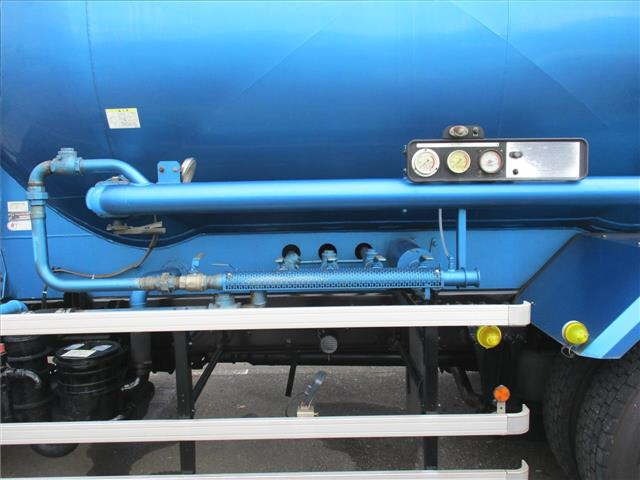 Hino PROFIA 2012 7058788-13
