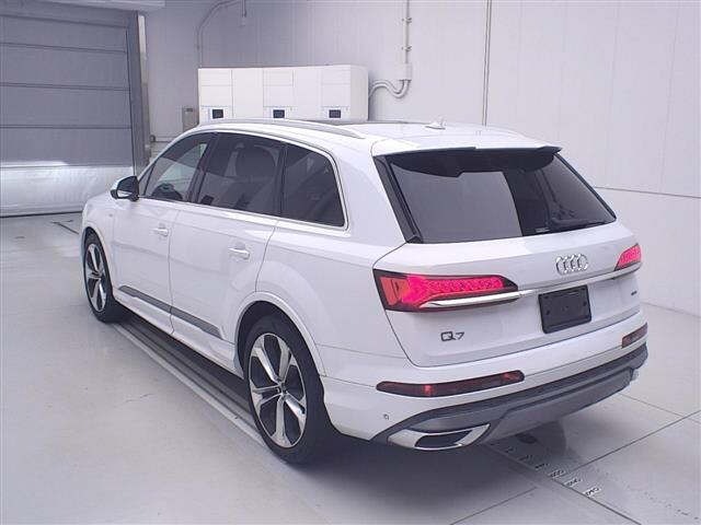 Audi Q7 2020 7034889-1