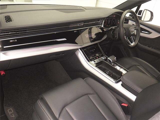 Audi Q7 2020 7034889-4