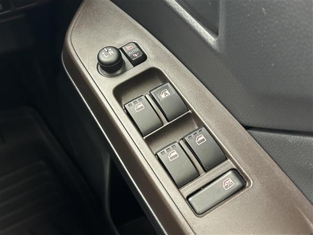 Toyota ROOMY 2018 7052973-2