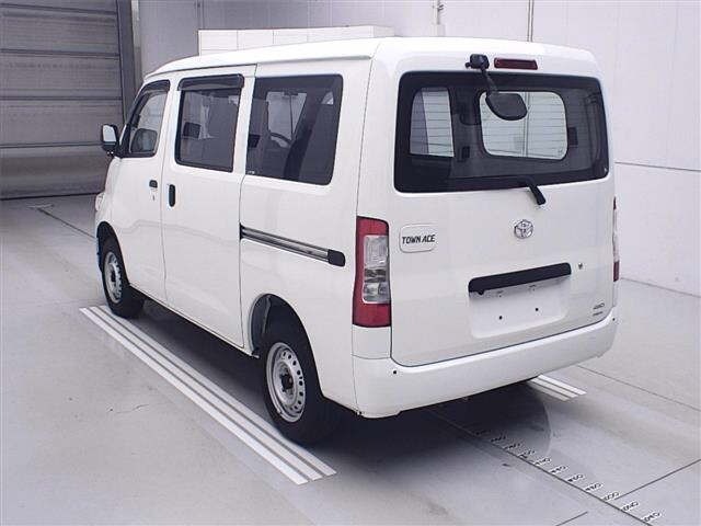 Toyota TOWNACE VAN 2022 7052512-1