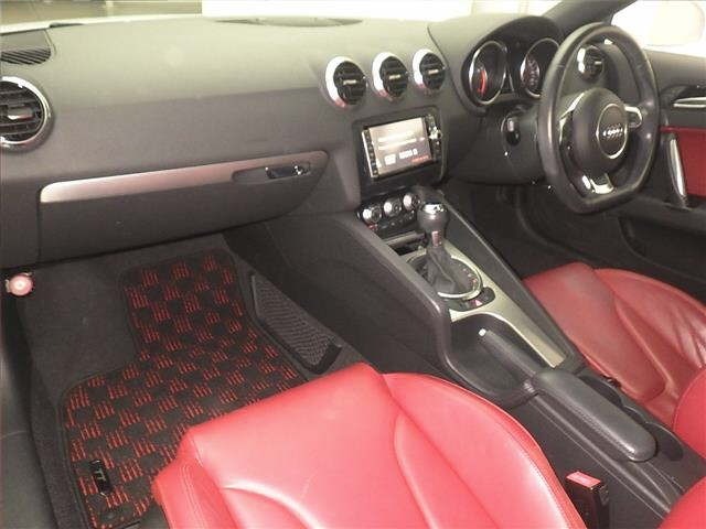 Audi TT 2012 7034503-4