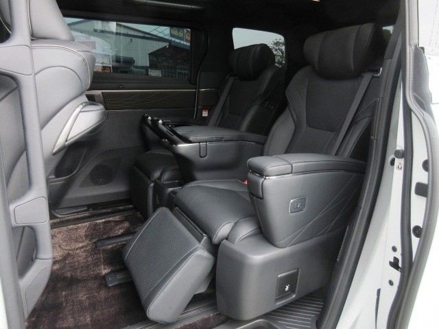 Toyota VELLFIRE 2025 7062638-12