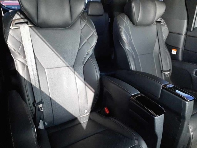 Toyota VELLFIRE 2023 7062645-11