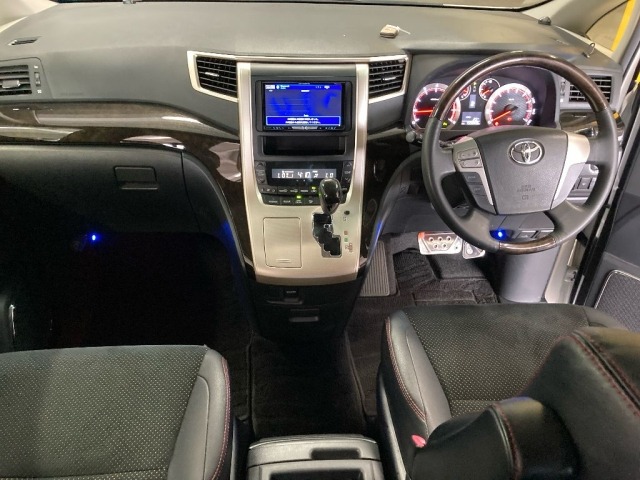 Toyota VELLFIRE 2013 7062672-3