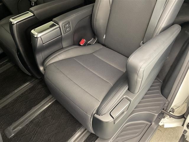Toyota VELLFIRE 2018 7062785-2