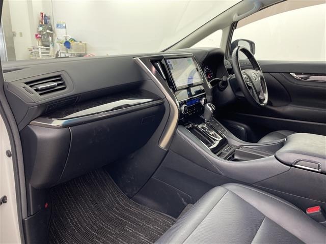 Toyota VELLFIRE 2018 7062801-9