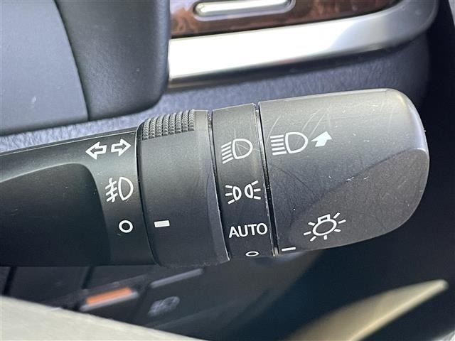 Toyota VELLFIRE 2018 7062810-11