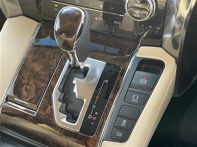 Toyota VELLFIRE 2018 7062810-22