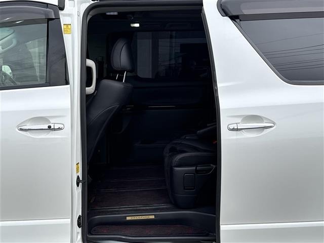 Toyota VELLFIRE 2013 7062811-12