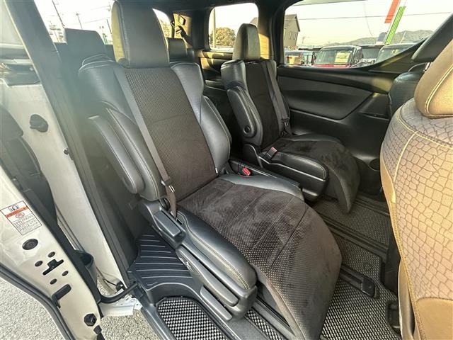 Toyota VELLFIRE 2017 7062907-2