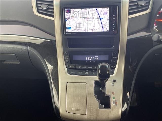 Toyota VELLFIRE 2014 7063022-21