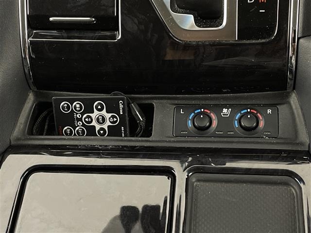 Toyota VELLFIRE 2018 7063047-11