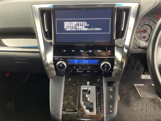Toyota VELLFIRE 2016 7063092-3