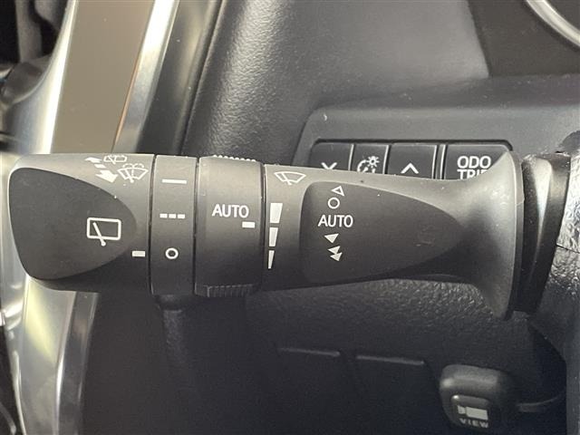 Toyota VELLFIRE 2018 7063105-8