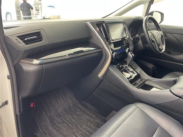 Toyota VELLFIRE 2018 7063120-9