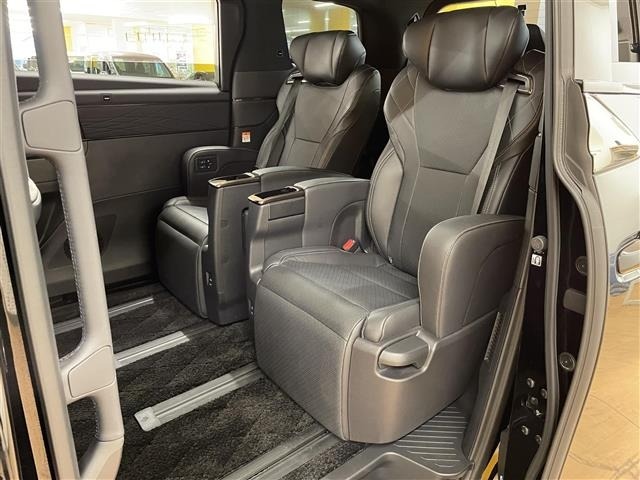 Toyota VELLFIRE 2023 7063132-6