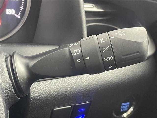 Toyota VELLFIRE 2018 7063136-12