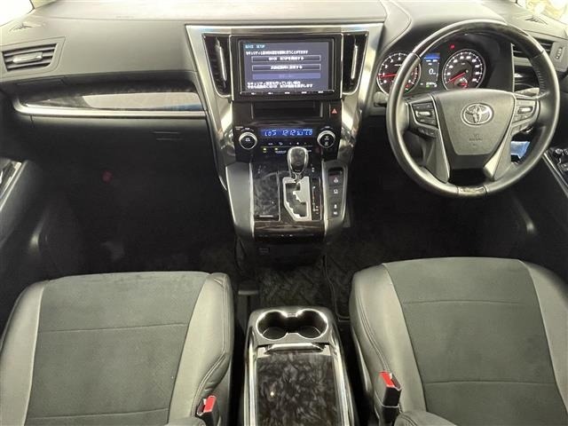 Toyota VELLFIRE 2018 7063136-14