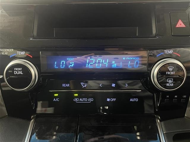Toyota VELLFIRE 2018 7063136-4