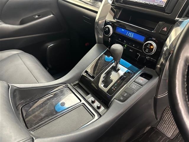 Toyota VELLFIRE 2018 7063144-22