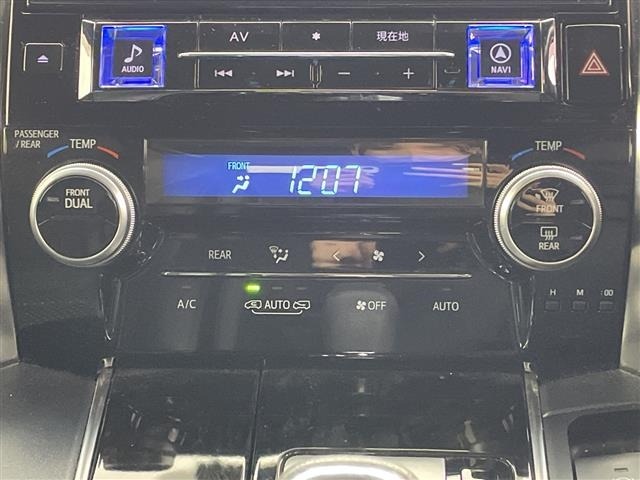 Toyota VELLFIRE 2017 7063145-12