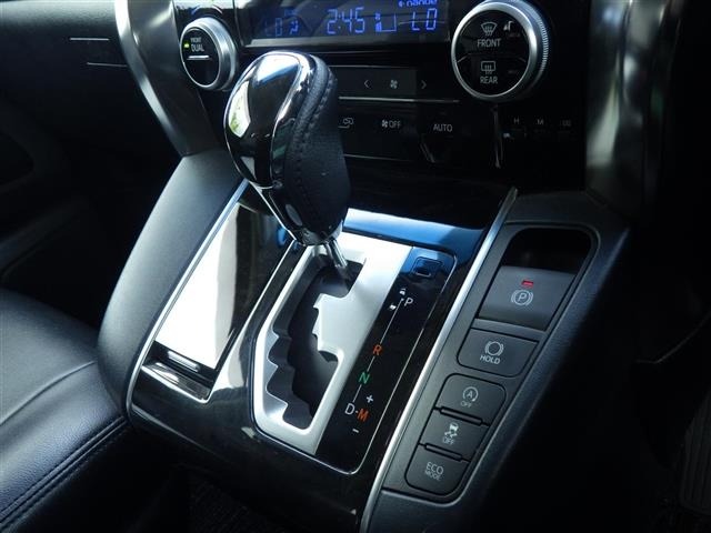 Toyota VELLFIRE 2017 7063157-7
