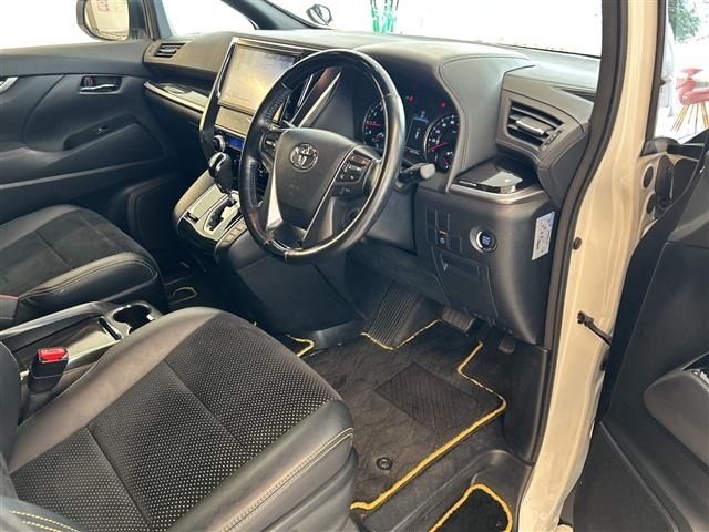 Toyota VELLFIRE 2017 7063168-1