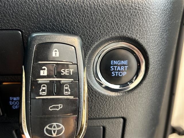 Toyota VELLFIRE 2017 7063168-9