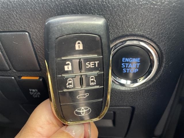 Toyota VELLFIRE 2017 7063178-5