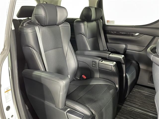 Toyota VELLFIRE 2018 7063179-11