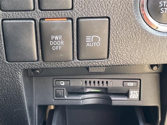 Toyota VELLFIRE 2022 7063194-10