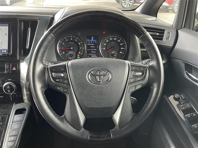 Toyota VELLFIRE 2017 7063215-16