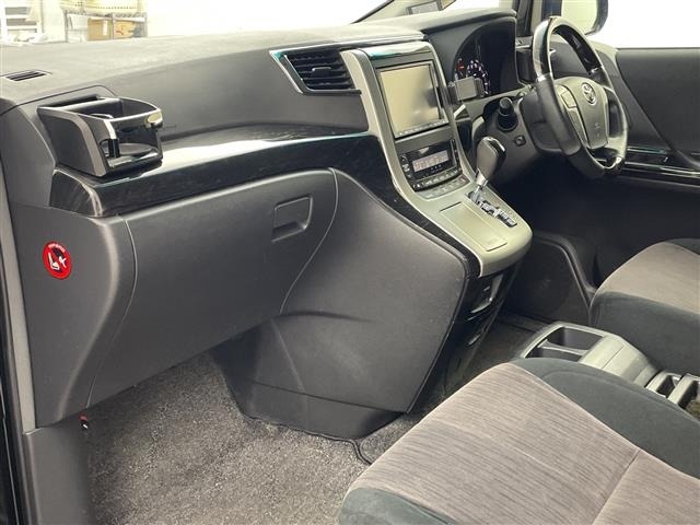 Toyota VELLFIRE 2012 7063226-8