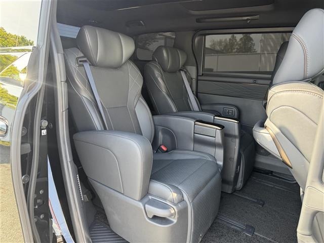 Toyota VELLFIRE 2025 7063232-6