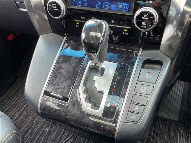 Toyota VELLFIRE 2021 7063257-5