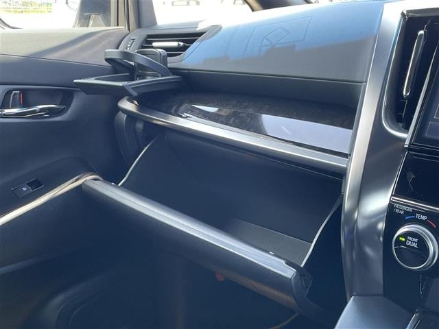 Toyota VELLFIRE 2017 7063302-11