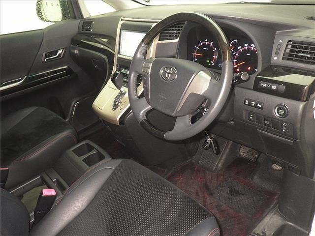 Toyota VELLFIRE 2013 7063314-3