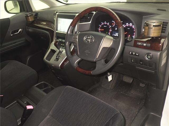 Toyota VELLFIRE 2012 7063324-3
