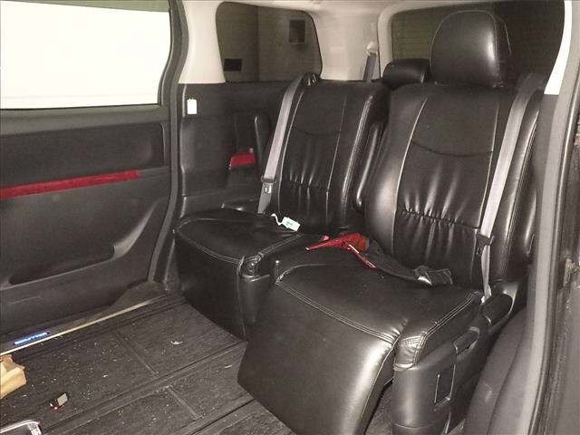 Toyota VELLFIRE 2010 7063332-7