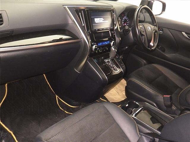 Toyota VELLFIRE 2017 7063333-4
